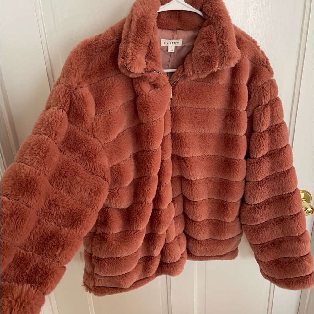 blu pepper Faux Fur Jacket - dusty pink